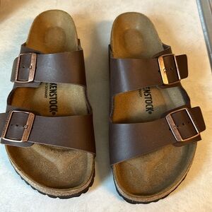 SOLD 🎉New Arizona Birkenstock Unisex 10/8🎉